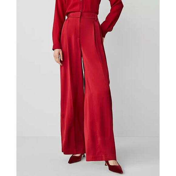 Ann Taylor The Dramatic Pleated Wide-Leg Satin Pants Red Women's 2 Petite NWT - Picture 1 of 10